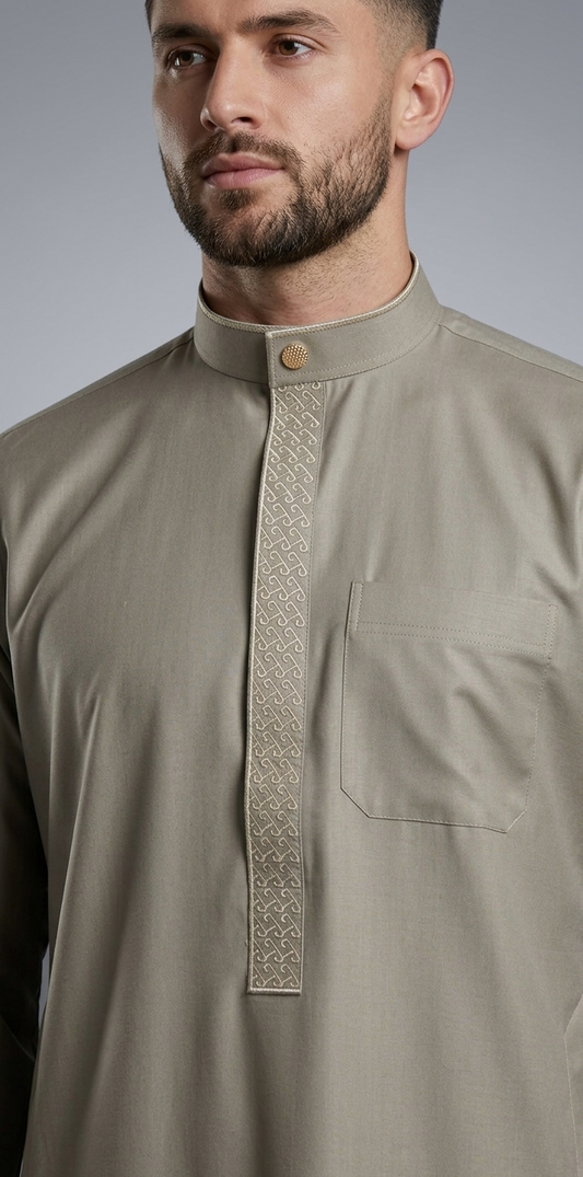 The Noble Thobe in Sage