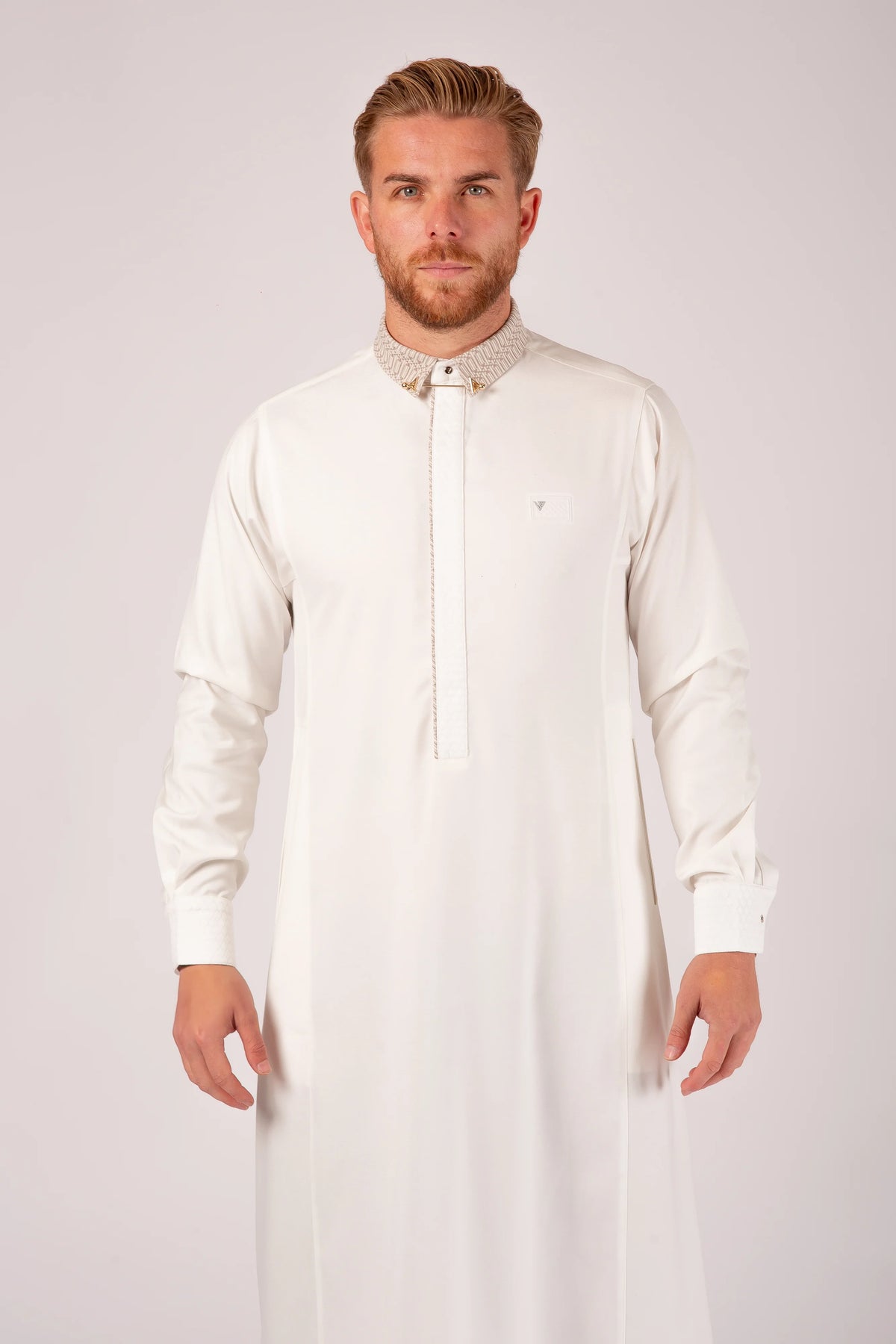 Lawung AAR25327 Cream White Thobe