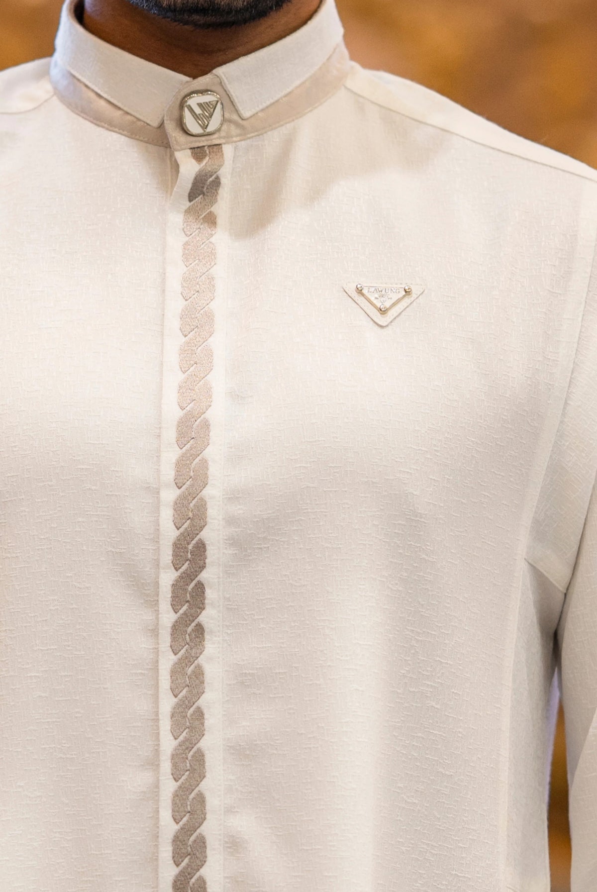 Lawung AAR2646 Signature White Thobe