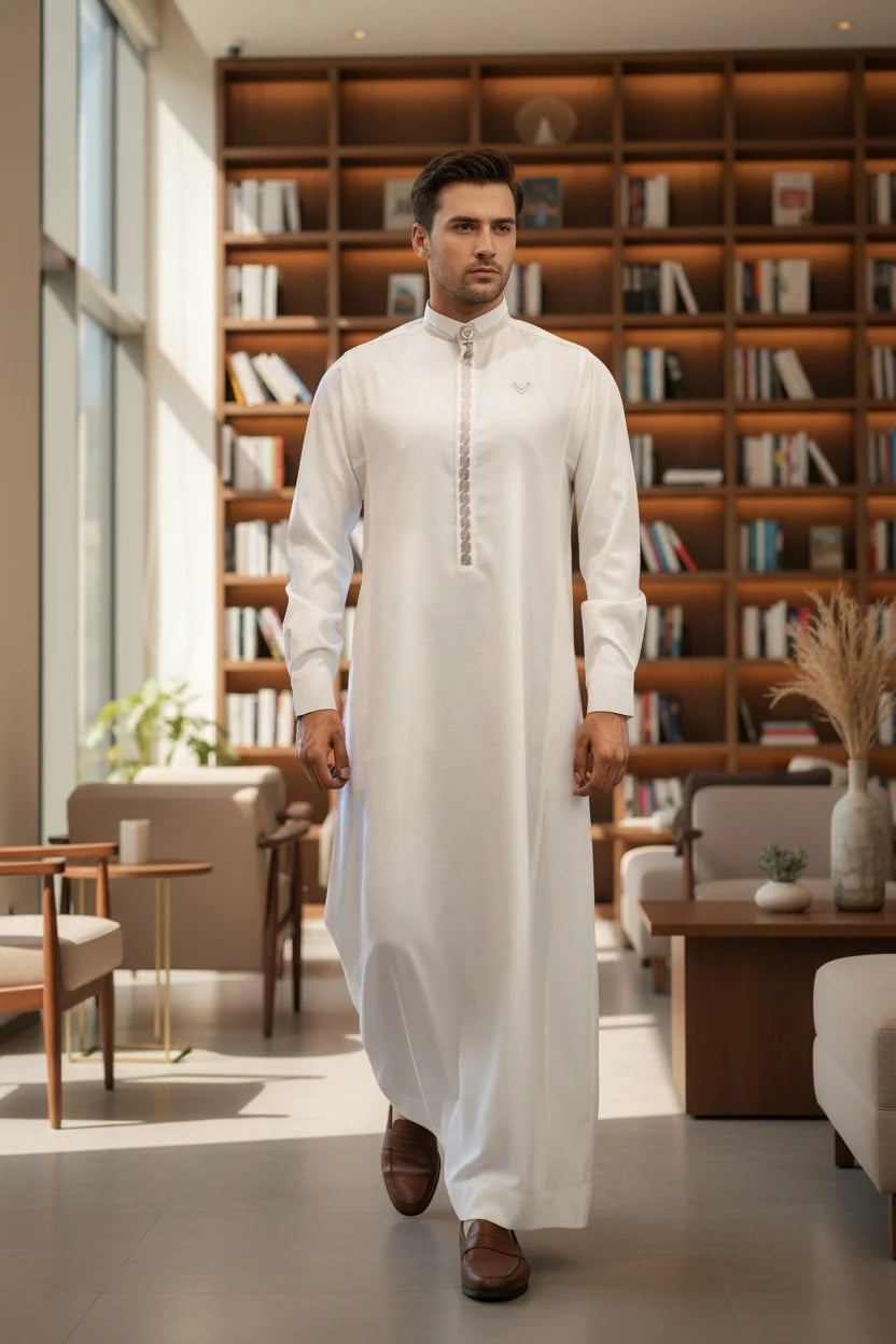 Lawung AAR2646 Signature White Thobe