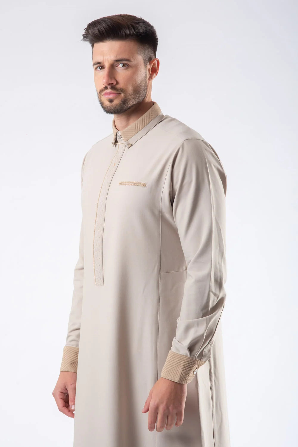 Lawung AAR2431 Thobe