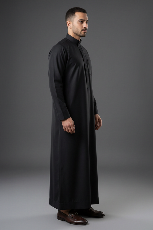 The Noble Thobe in Black